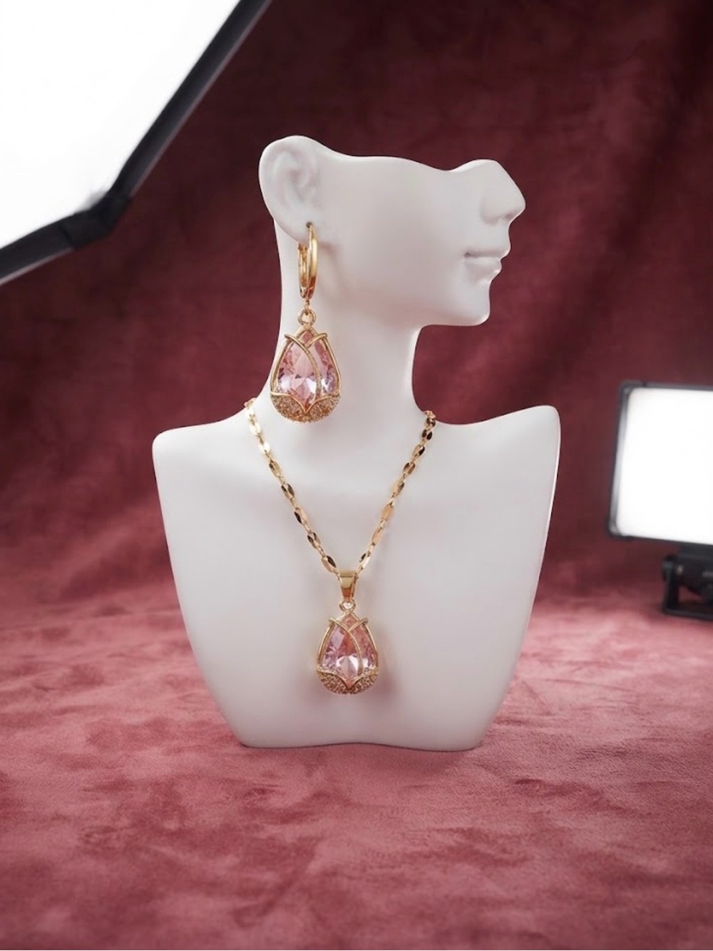 Beautiful stainless steel tulip shaped necklace and earring set